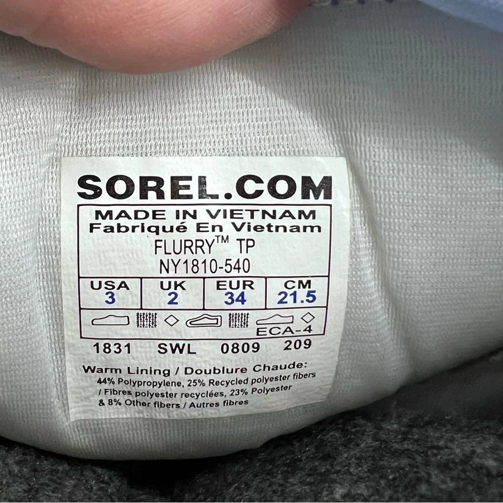 Sorel Flurry Gray and Tan Winter Boots with insulation Kids Size 3